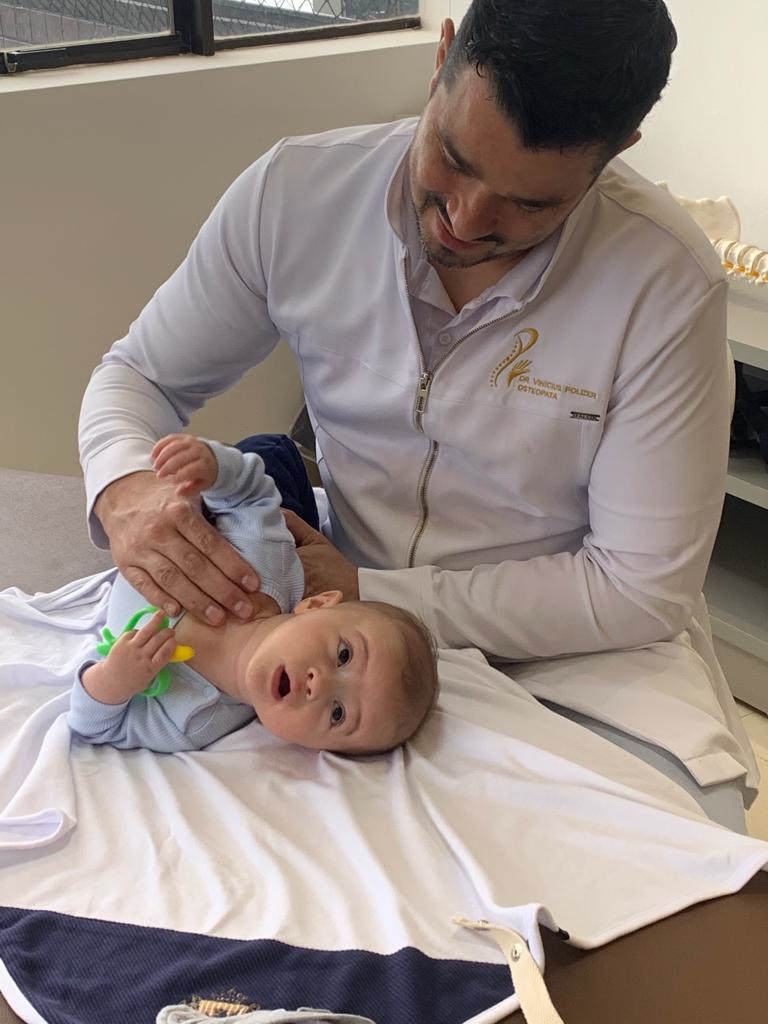 Atendimento pediátrico com bebê